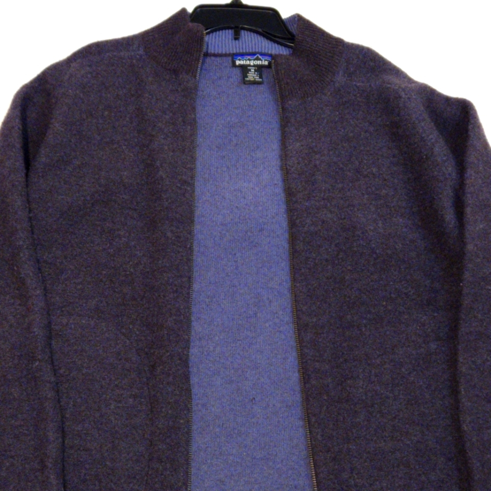 Woman's 100% wool Patagonia Grape(purple)Heather vintage Cardigan Sweater.